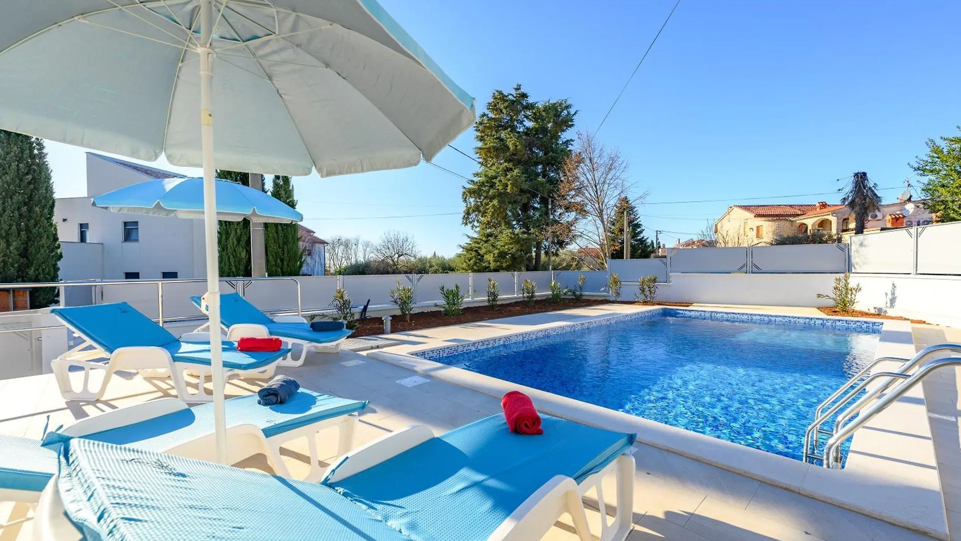Villa Alba Babici 0*,