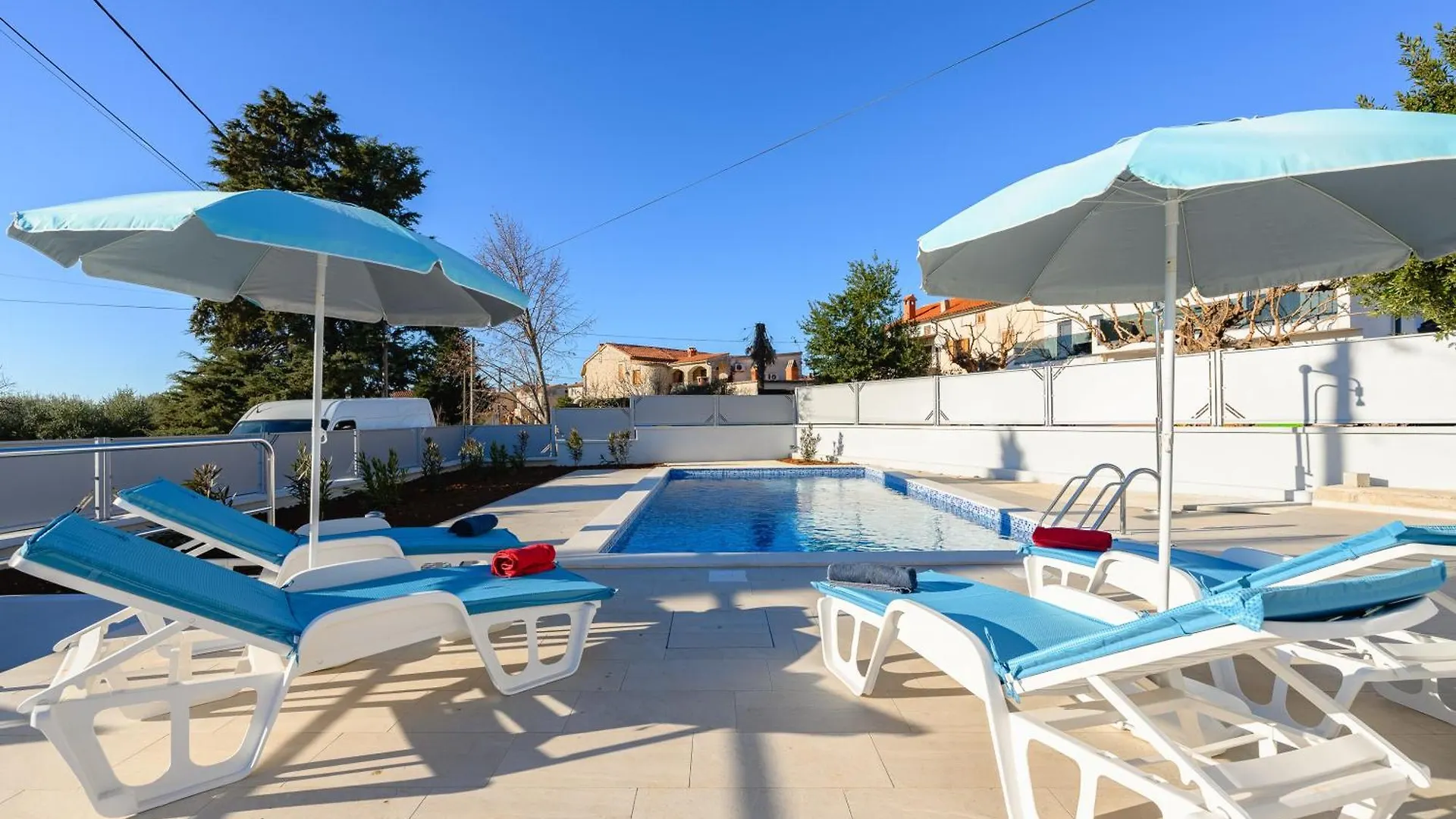 Villa Alba Babici 0*,